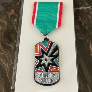 San Antonio Spurs 2016 Fiesta Medal in Retro Colors
